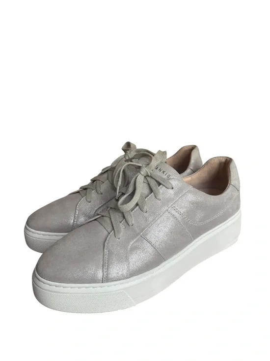 FRANKIE Riley Silver WOMEN'S SNEAKER size 9.