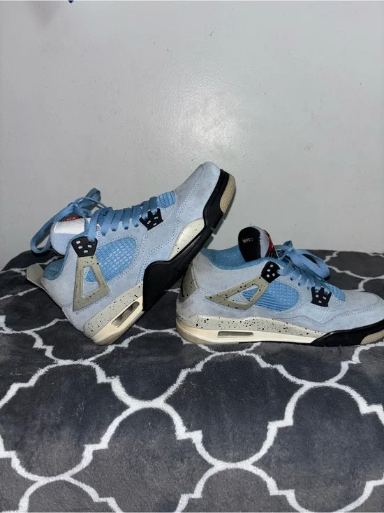 Jordan Air Jordan 4 'University Blue' Light Blue Suede Sneakers