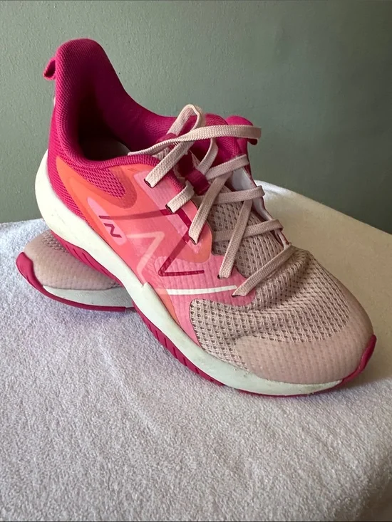 Girls New Balance Rave Run