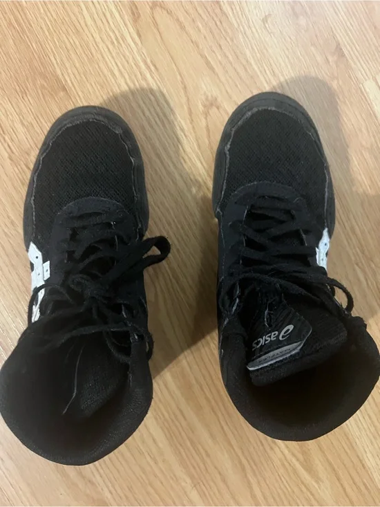 ASICS mat flex wrestling shoes