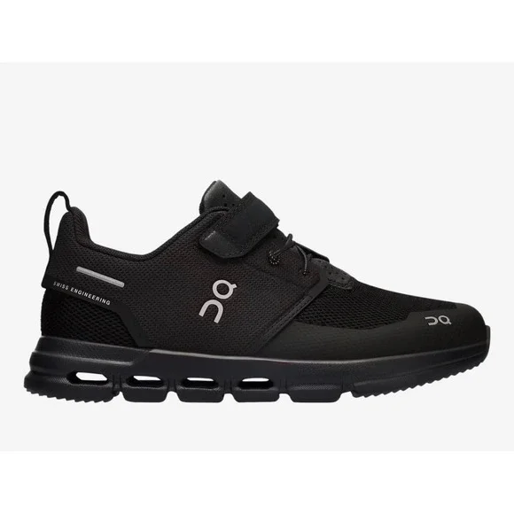 ON Cloud Play Kids Running Shoes Black Sneakers Size US K1.5 EU 33