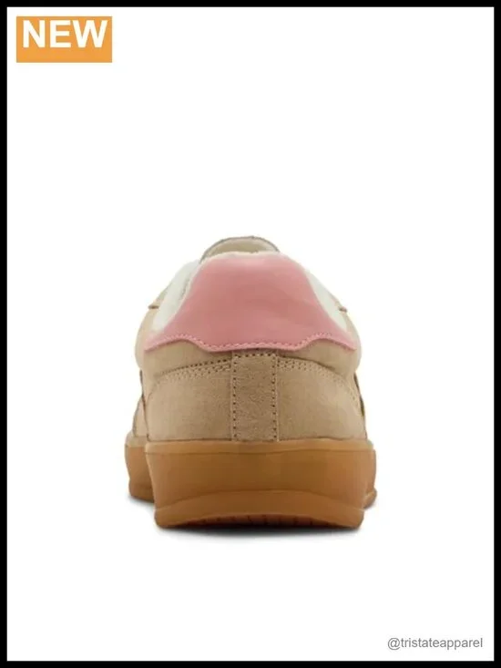 Platform Fashion Sneakers Cushioned Footwear Lightweight Lace Up
