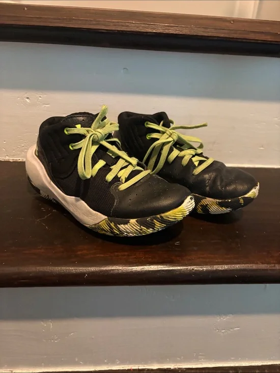 Under Armour Black and Yellow Kids Sneakers