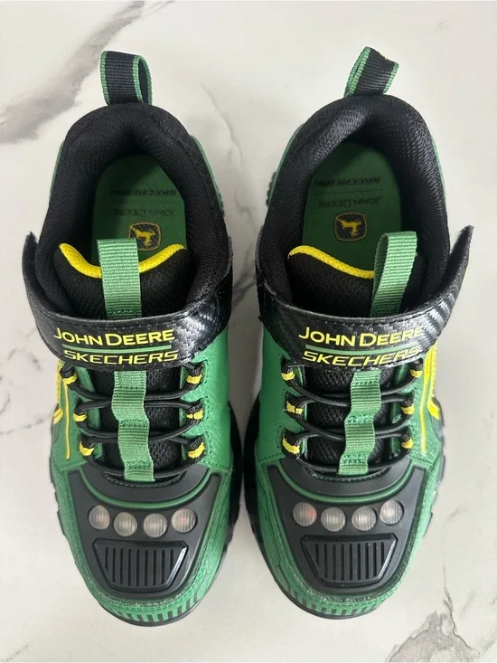 Skechers x John Deere Adventure Track Sneakers for Boys – Size US 2, EUR 33.5