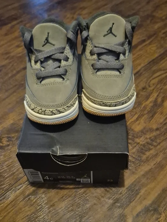 Jordan Toddler Grey and Tan Retro-Style Sneakers