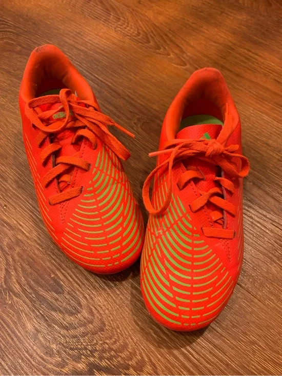 ADIDAS Predator Edge.4 Flexible Ground Soccer Cleats Kids Size 1 Neon Orange