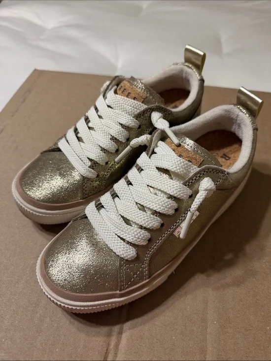 Reef Lay Day Dawn Metallic Gold Lace-Up Sneakers with White Laces