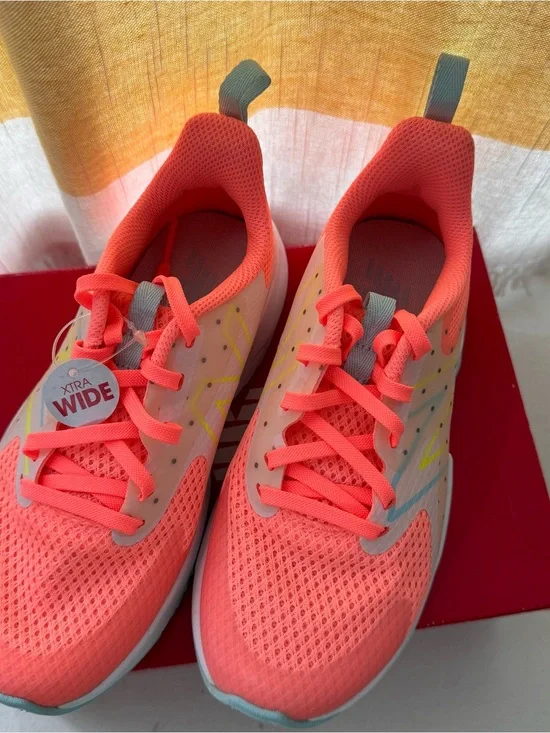 New Balance Rave Run v2 Coral Peach Blue Running Shoes Sz 1.5 extra wide