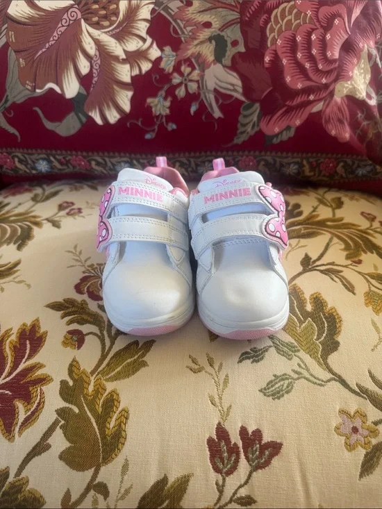 Disney Minnie White and Pink Kids Velcro Sneakers