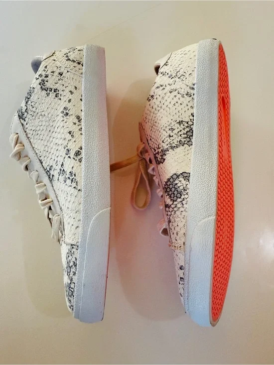 Cole haan Women's Cream Snake-Print Casual Sneakers size 6