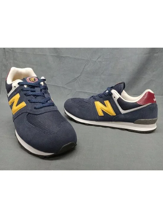 New Balance 574 Athletic Sneakers GC574HW1 Blue Boys Size 5.5 FLOOR MODEL!