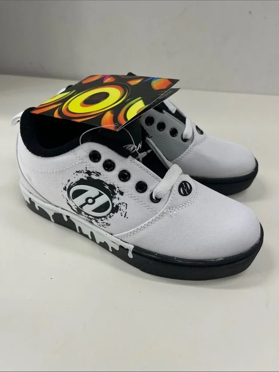 NWT Heelys Kids White Wheel Sneakers Size 2