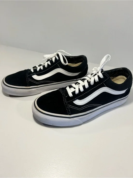 Vans Old Skool Black White Low Top Sneakers Women’s Size 5 Canvas Suede Shoes