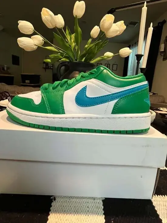 Air Jordan 1 Low WMNS Lucky Green Aquatone DC0774-304