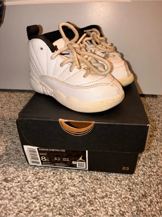 Jordan 12 Retro 8c