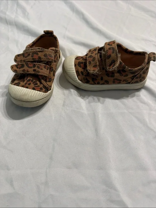 Cat & Jack Leopard Print Velcro Sneakers - Brown & Black