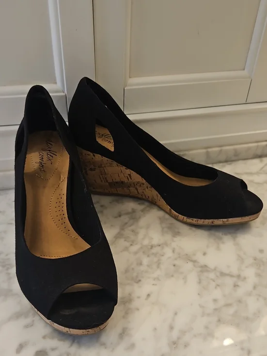 dexflex comfort Black Peep-Toe Cork Wedge Heels