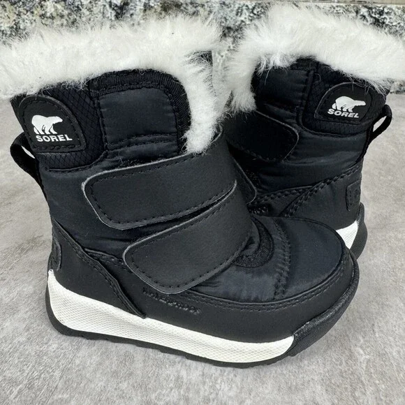 NWOT Sorel Whitney‎ Black Faux Fur Strap Closure Toddler Boots 4