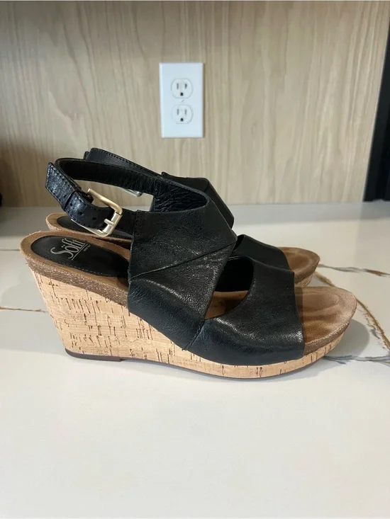 SOFFT EUC black leather wedges Sz 10