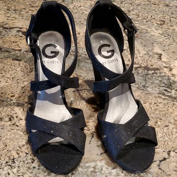 💞Guess* Wedges