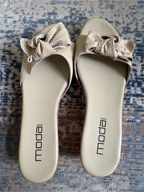 Moda International Beige Bow Slide Wedges