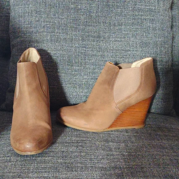 Audrey Brooke leather wedge booties.