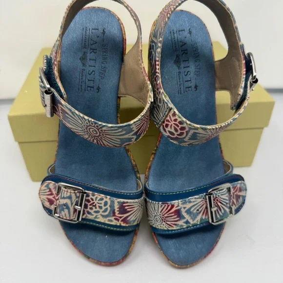 L'Artiste Spring Step Tanaquil Blue Multi Floral Wedge Sandals 37 US 6.5-7 NEW