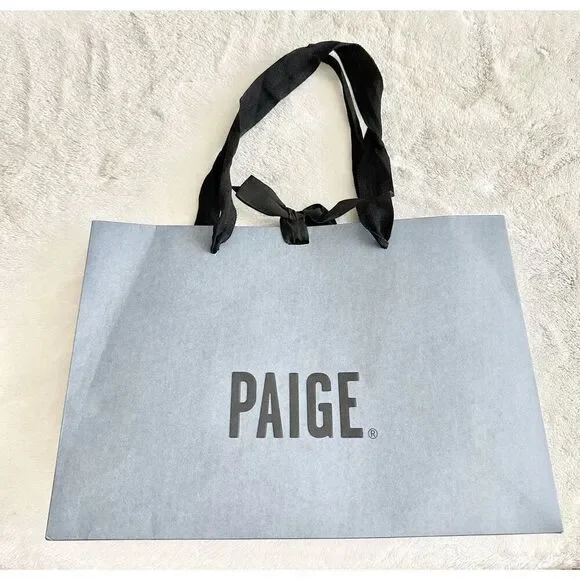 Paige small gift bag with ribbon close