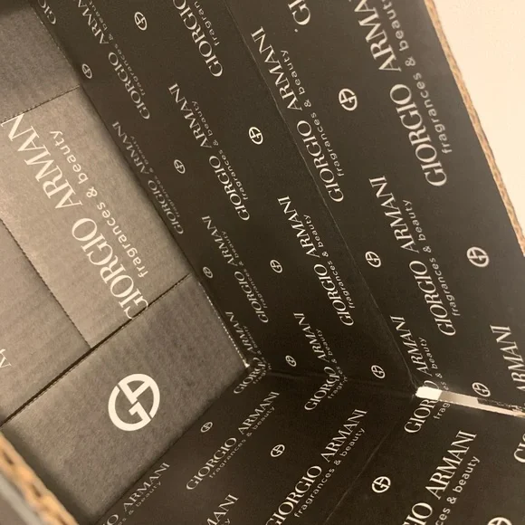 GIORGIO ARMANI Black Box Packaging Wrap Gift Pack