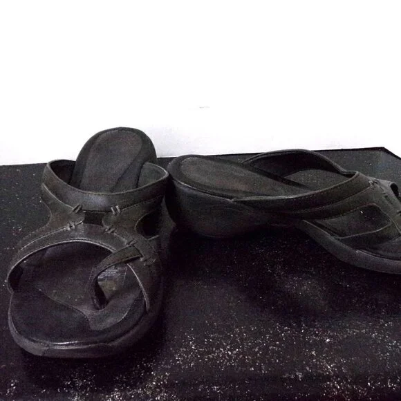 Merrell Black Sundial Spin Wedge Sandals Leather