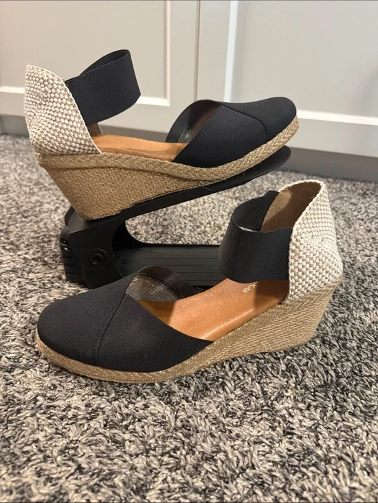 Andre Assous Women’s Black Espadrille Wedge Sandals Made in Spain