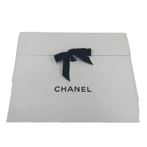 Chanel Authentic White Paper Bow Box Gift Shopping 15.75x12.75x3