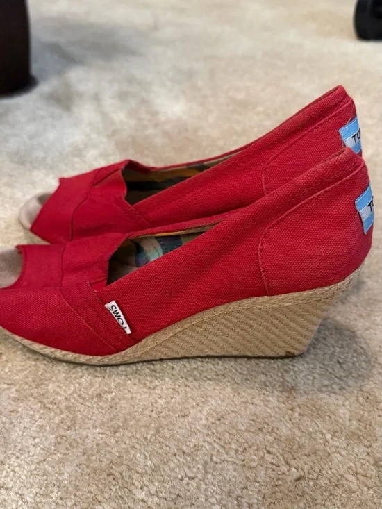 TOMS Red Canvas Wedge Espadrille Peep-Toe Heels