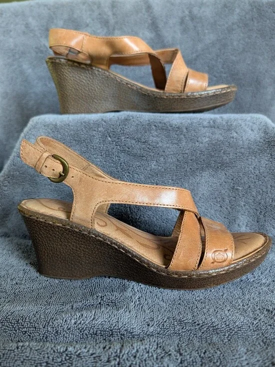 Born Tan Leather Strappy Sandals - Handcrafted - Size 7 - Good Condition