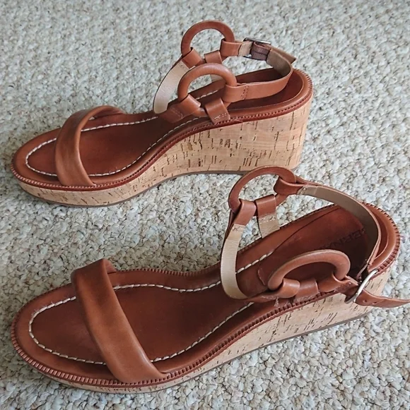 Bernardo Kennedy Luggage Glove Leather sandals size 10M