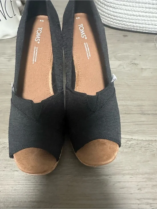 TOMS Black Canvas Peep-Toe Wedge Flats