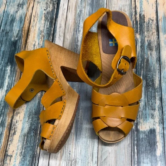 ⭐️Mia Swedish leather wood clog style heeled sandals yellow size EUR 38 US 8