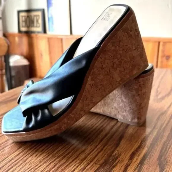 Women's Size: 10 Wedge High Heel Sandals Black . Time and Tru . New w/ Tags . #1