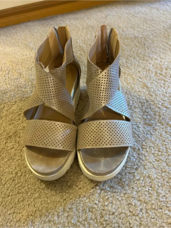 Women's Silver Perforated Crisscross Platform Sandals