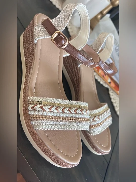 Beaded Metallic Accent Wedge Sandals - Brown/Gold/cream color