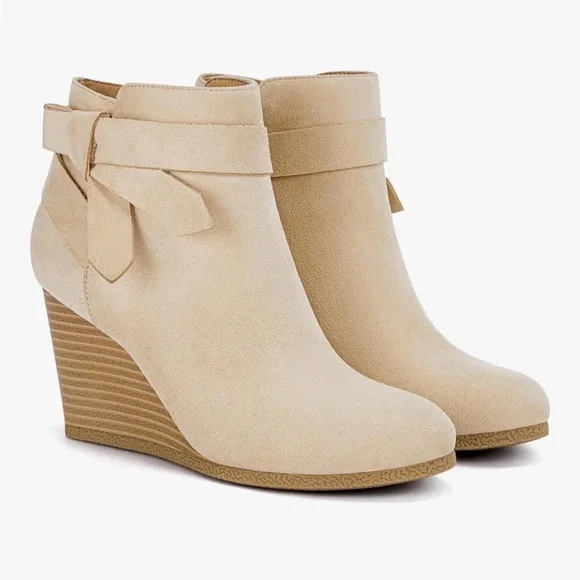 Amazon‎ Tan Wedge Ankle Boots
