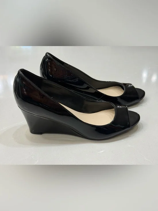 Nine West Canise Black Patent Peep Toe Wedge Pumps 9M