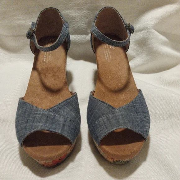 Toms Blue Chambray Hisbiscus Floral Cork Platform Wedge Ankle Strap Sandals
