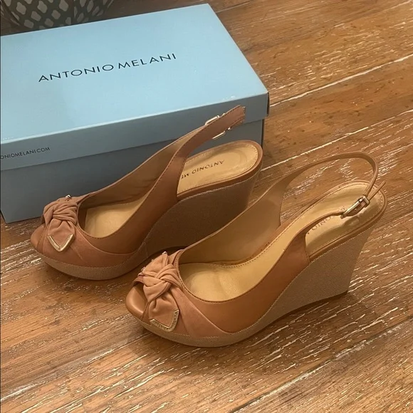 ANTONIO MELANI Brown Peep-Toe Wedges‎