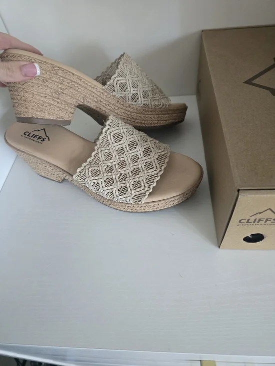 Women's Beige Woven Block Heel Sandals