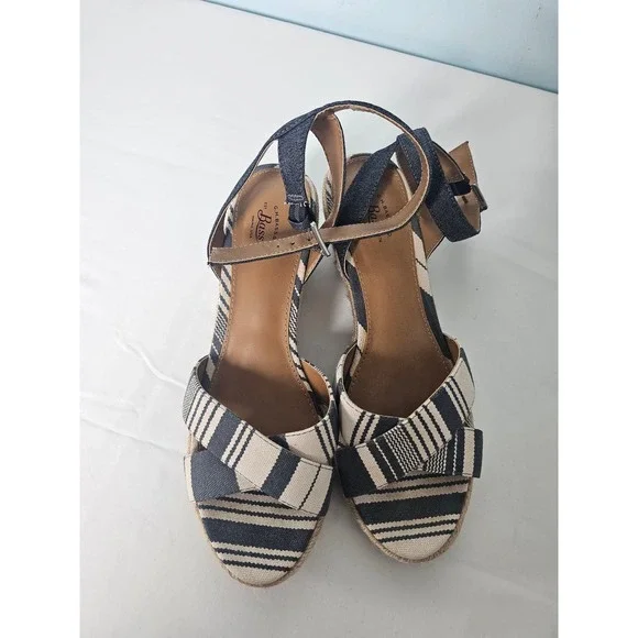 Nautical G.H. Bass Kendall Wedge Sandals Womens 9M Blue Striped Espadrille 2036