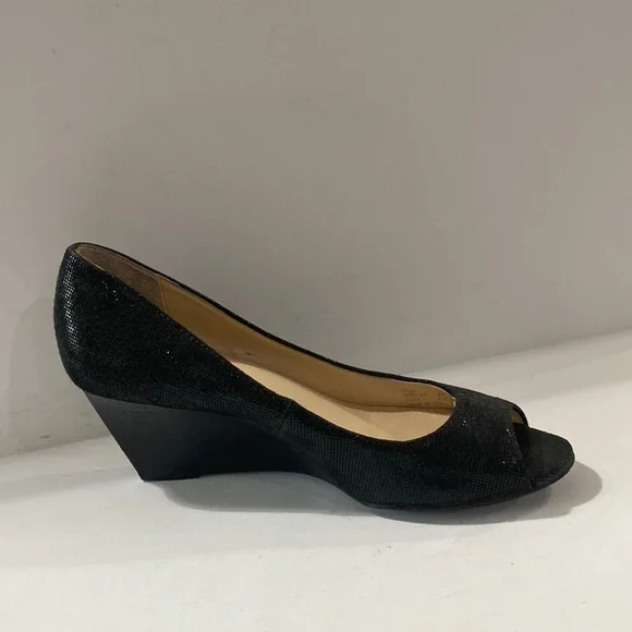 Calvin Klein Women's Black Shiny Peep Toe Slip On Wedge Pumps Size 6