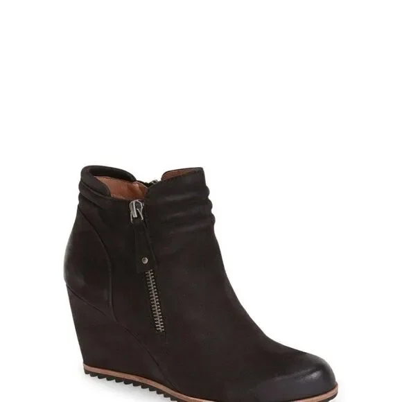Biala 'Ashton' Wedge Ankle Bootie Sz 39 (US-8.5)