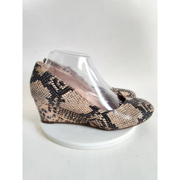 Vionic Wedge Pumps 8.5 Tan Snakeskin Orthaheel Comfort Office Animal Antonia