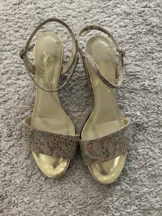 Johansen Women's 9.5 Gold Multicolor Wedge Strappy Ankle Strap Sandals